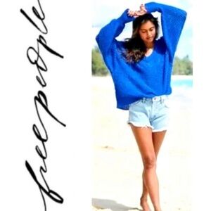 FREE PEOPLE Lulu Oversized V-Neck Sweater in Blue Parrot Sz Small - EUC